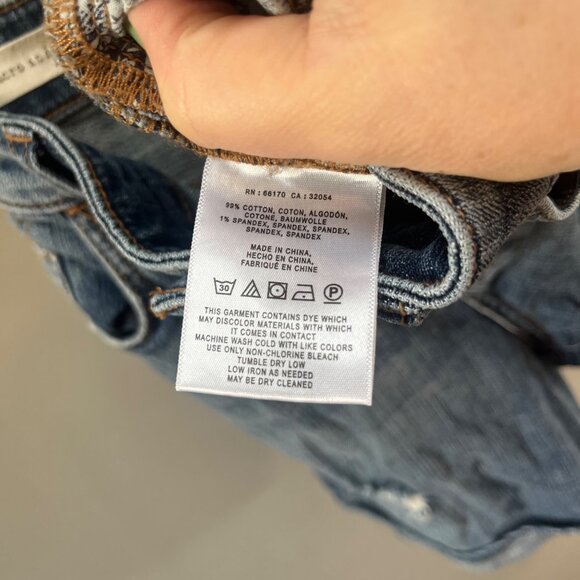 Pilcro Slim Boyfriend Denim Shorts- Size 29‎ - Picture 4 of 5